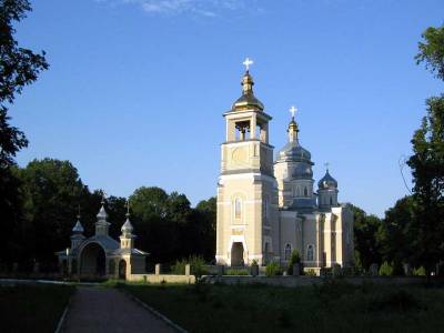 Свято-Успенский собор в г. Гадяч (Категория фото: Города)